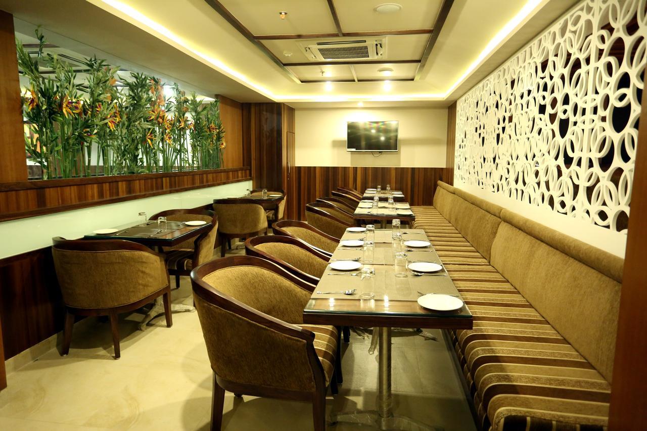 Solitaire Otel Rāipur Dış mekan fotoğraf