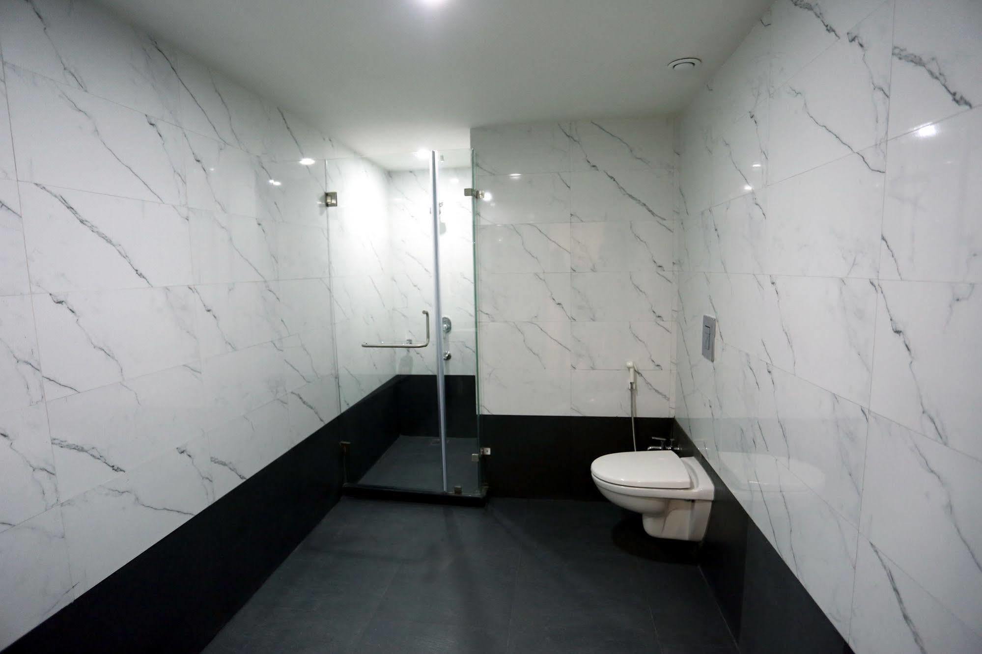 Solitaire Otel Rāipur Dış mekan fotoğraf