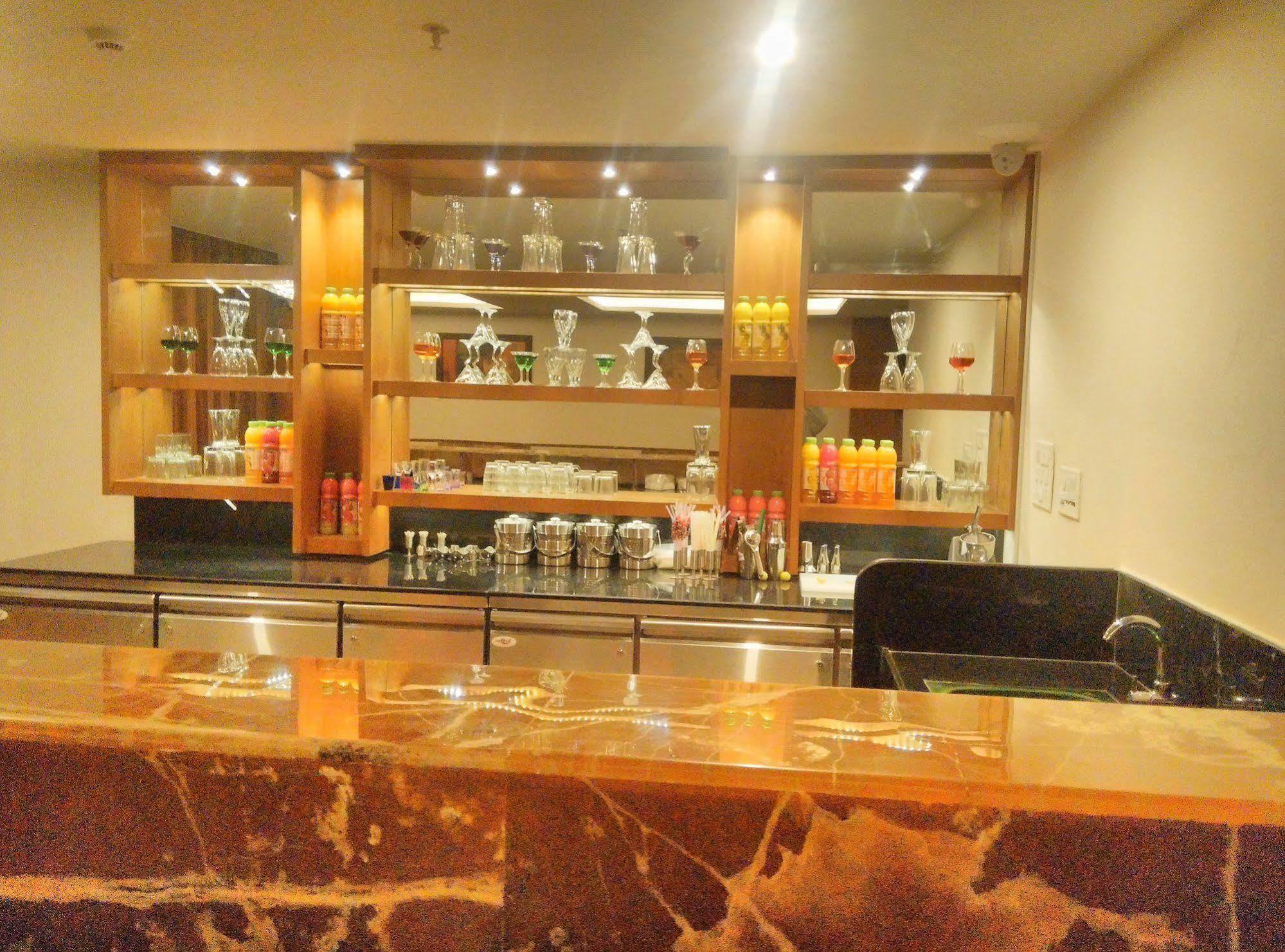 Solitaire Otel Rāipur Dış mekan fotoğraf